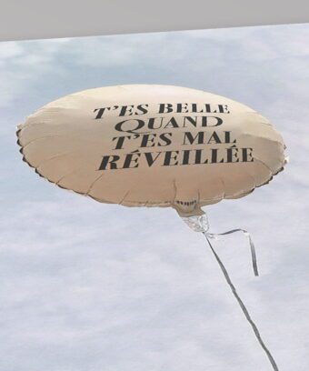 BELLE AFFICHE tes belle mal reveillee