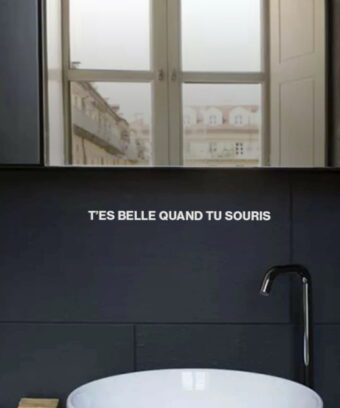 t es belle comme sticker. t es belle comme sticker.