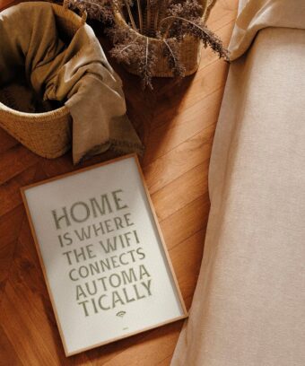 affiche studio topo home is where the wifi