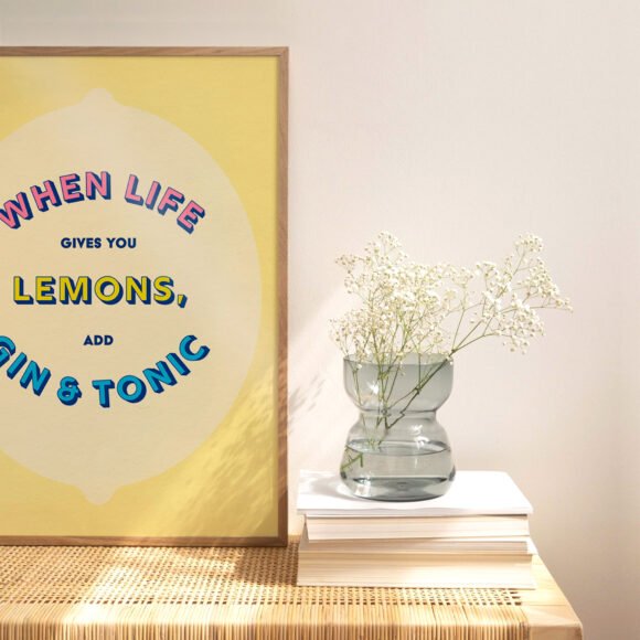 affiches jaunes minimalistes