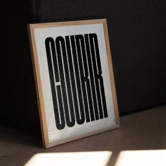 affiche courir typo