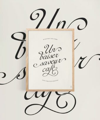 Un baiser saveur café affiche calligraphique
